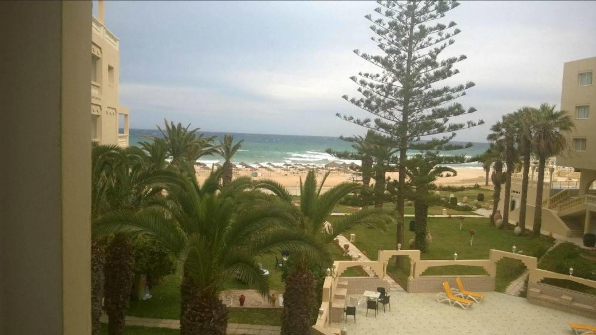 Hotel Les Colombes Hammamet Buitenkant foto