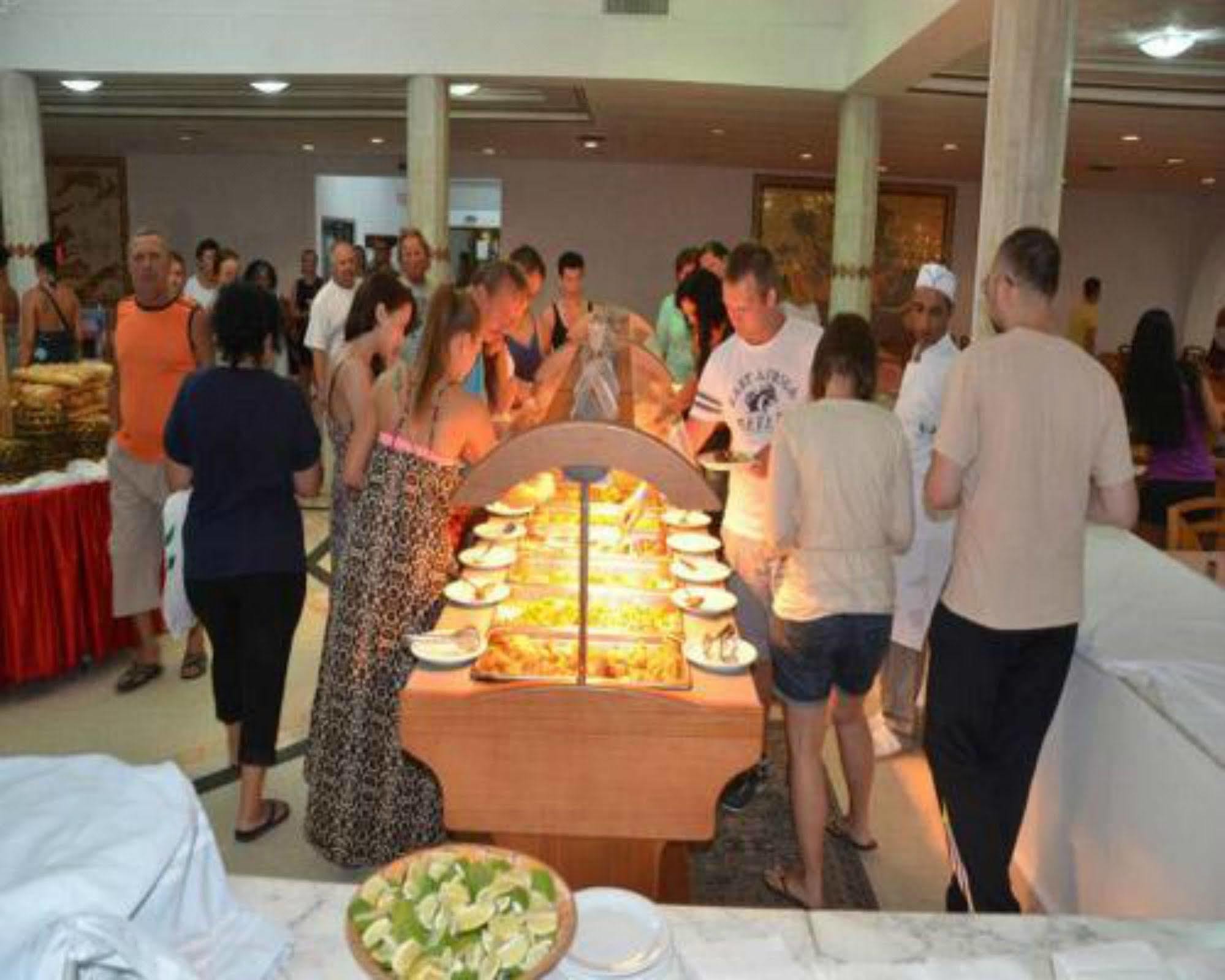 Hotel Les Colombes Hammamet Buitenkant foto