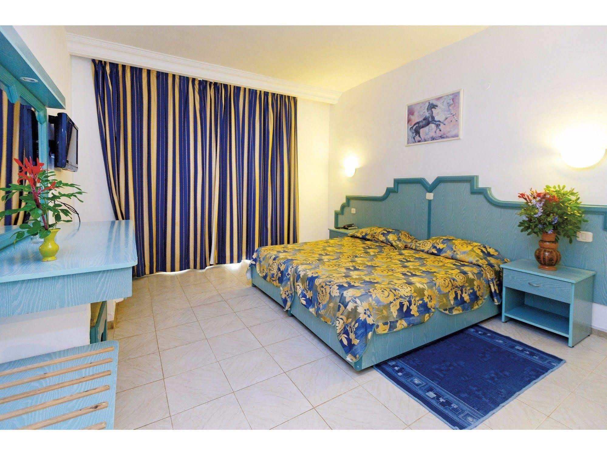 Hotel Les Colombes Hammamet Buitenkant foto